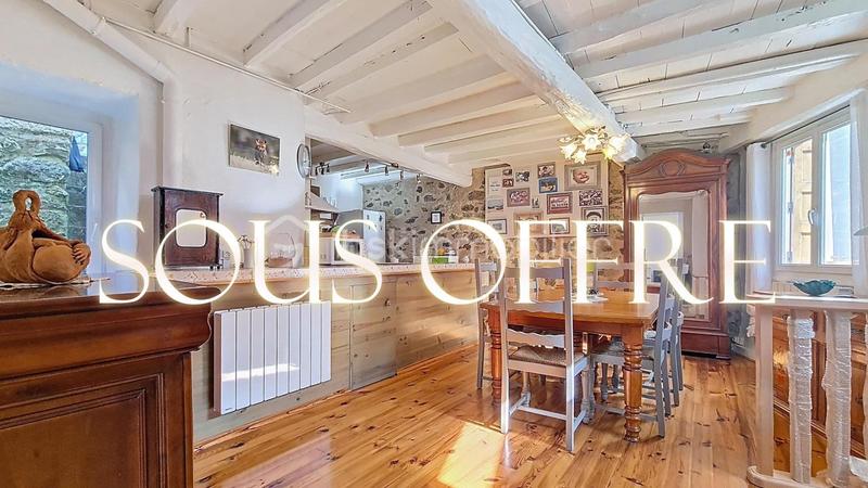 Maison en pierre - 111 m² - 7 pièces