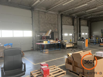 Entrepôt - 5 479 m²