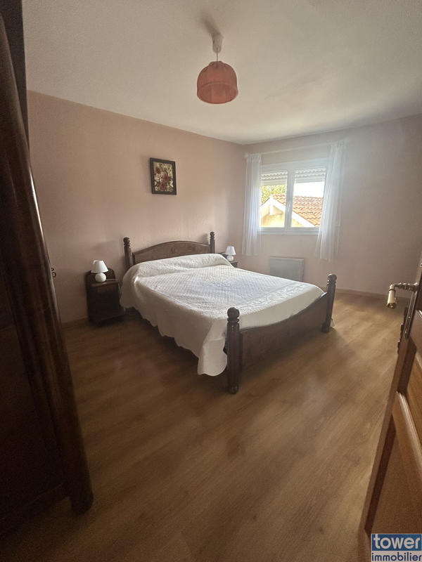 Maison - 240 m² - 8 pièces