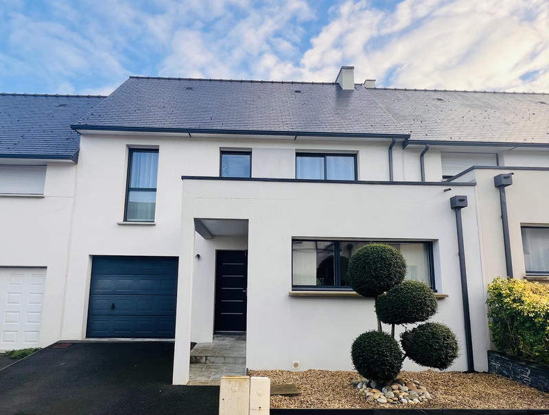 Maison - 96 m² - 4 pièces