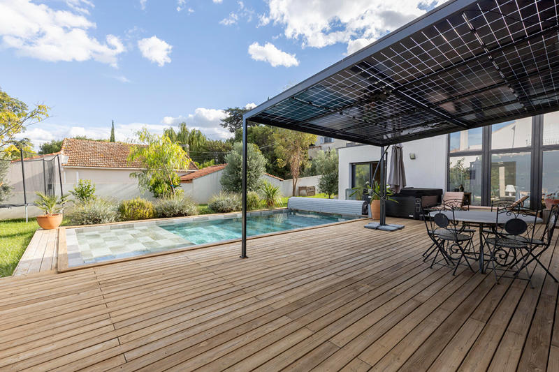 Maison - 265 m² - 6 pièces