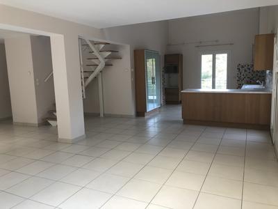 Maison - 150 m² - 5 pièces