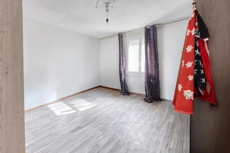 Maison - 94 m² - 4 pièces