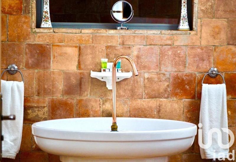 Maison - 815 m² - 20 pièces