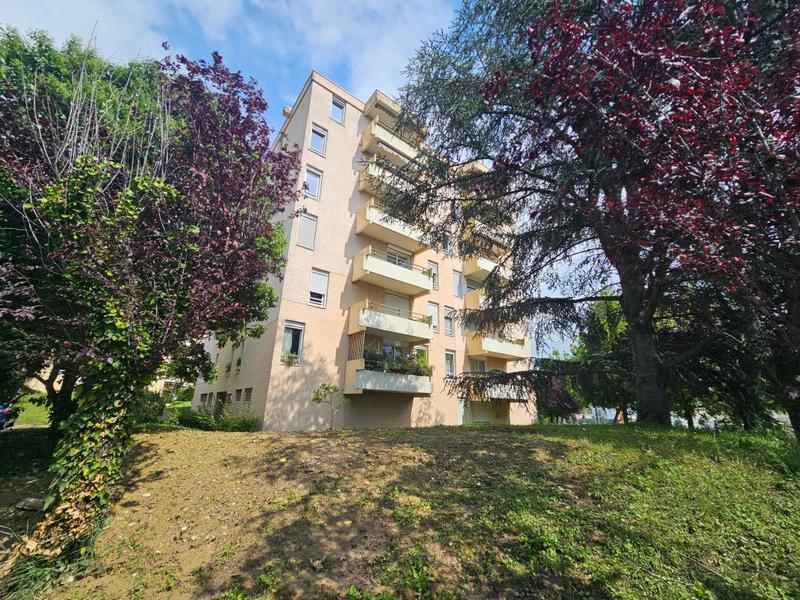 Appartement - 82 m² - 4 pièces