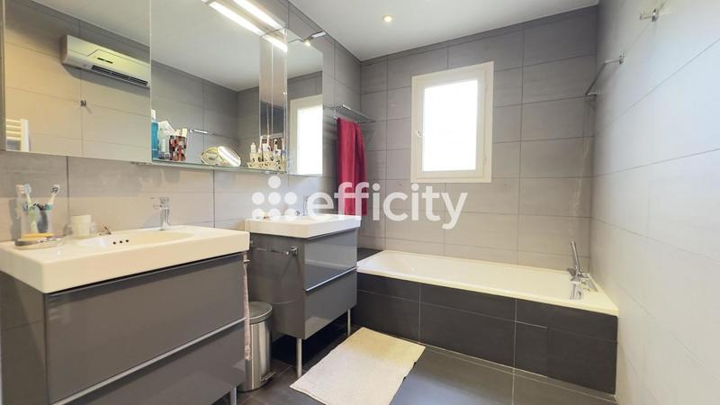 Villa - 144 m² - 5 pièces