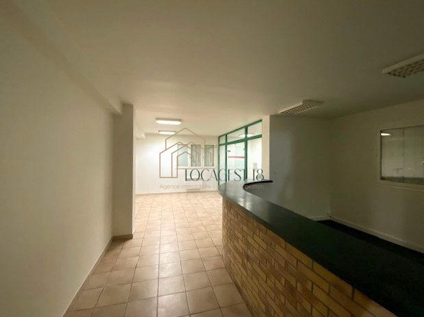 Local commercial - 106 m² - 4 pièces