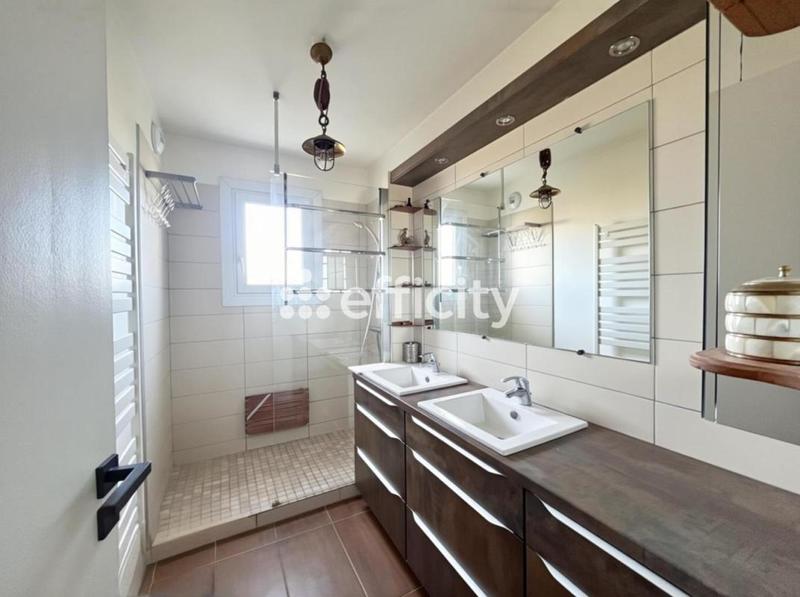 Appartement - 107 m² - 4 pièces