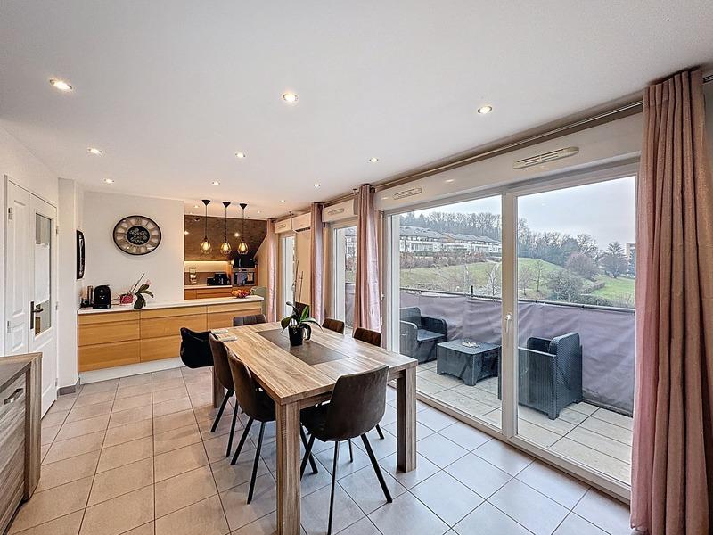 Appartement ancien - 71 m² - 3 pièces