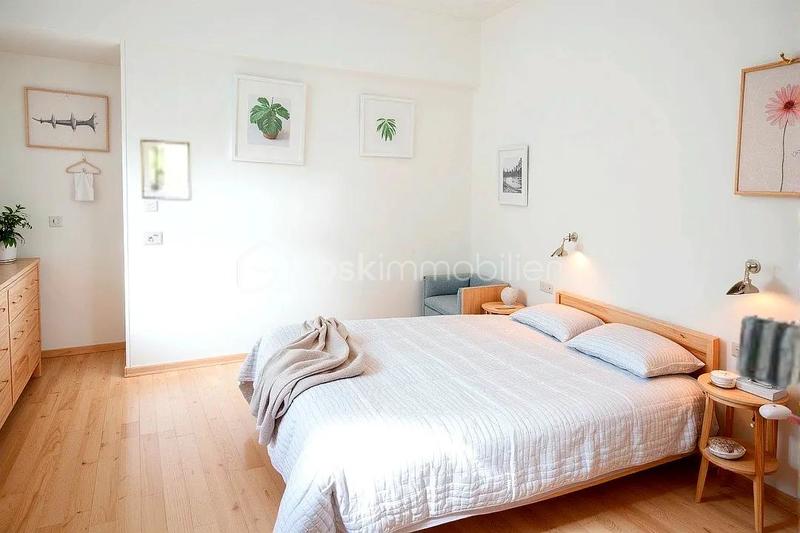 Maison traditionnelle - 140 m² - 6 pièces