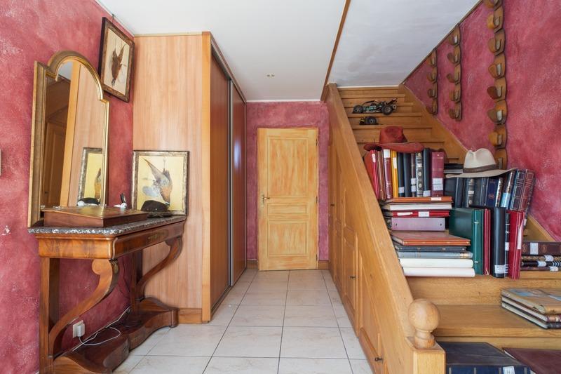 Maison - 261 m² - 8 pièces