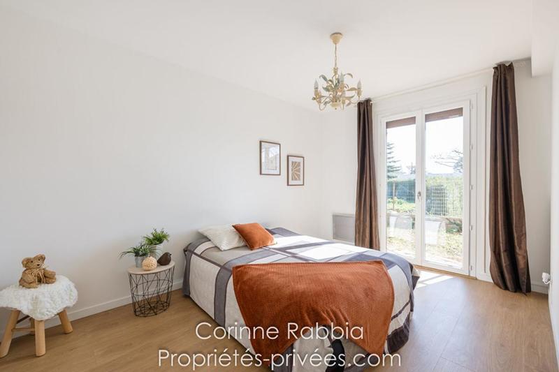 Maison - 100 m² - 6 pièces