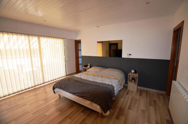 Maison - 162 m² - 8 pièces