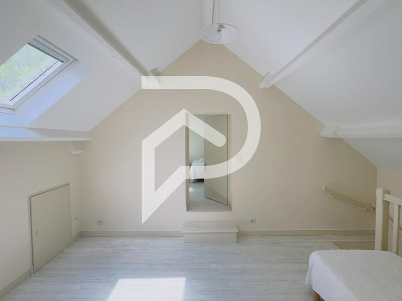 Demeure - 280 m² - 13 pièces