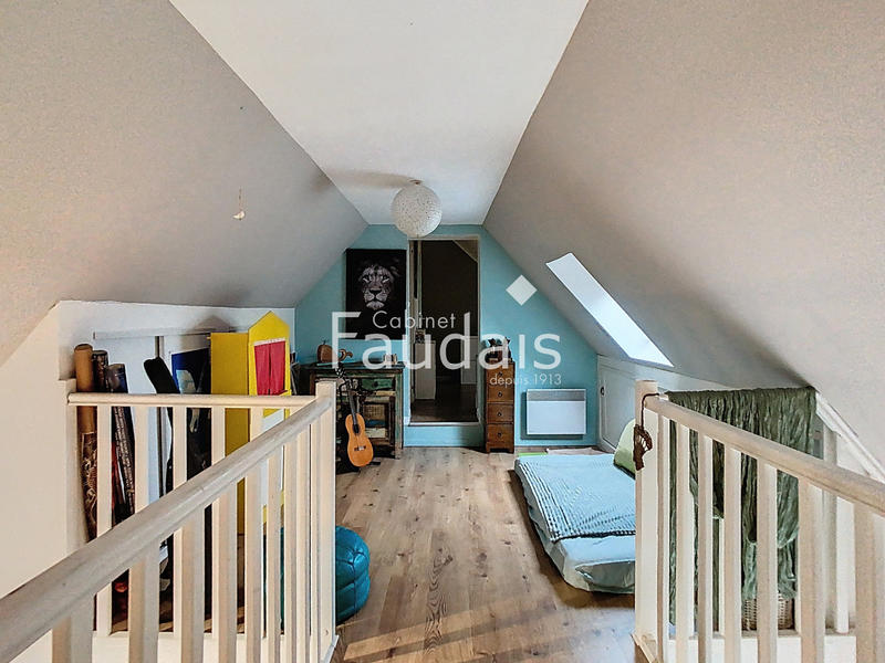 Maison - 142 m² - 8 pièces