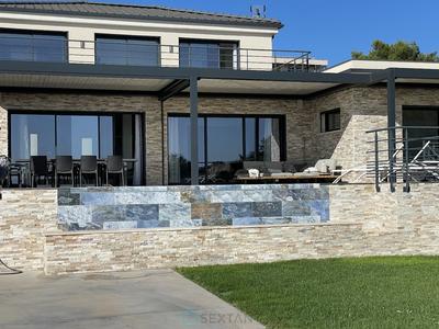 Villa - 318 m² - 7 pièces