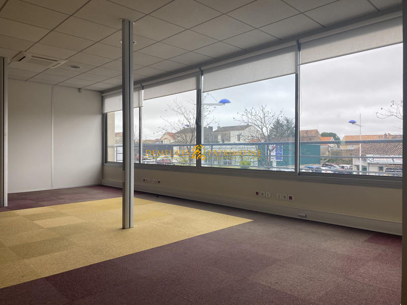 Bureau - 300 m²