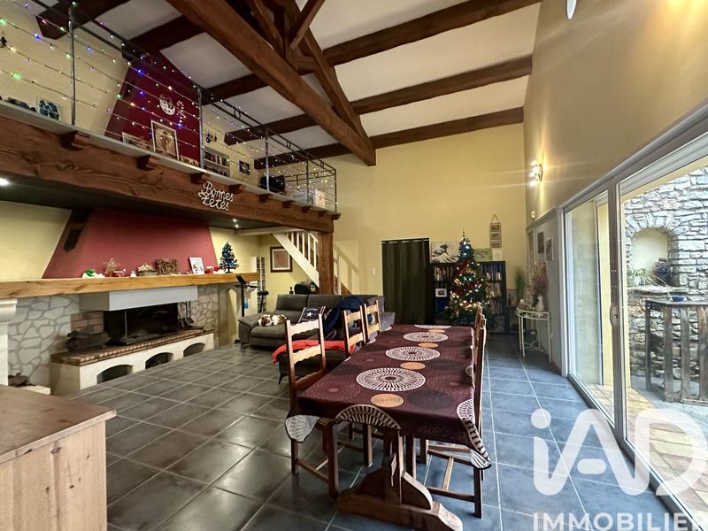 Maison - 140 m² - 5 pièces