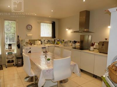 Maison - 187 m² - 7 pièces