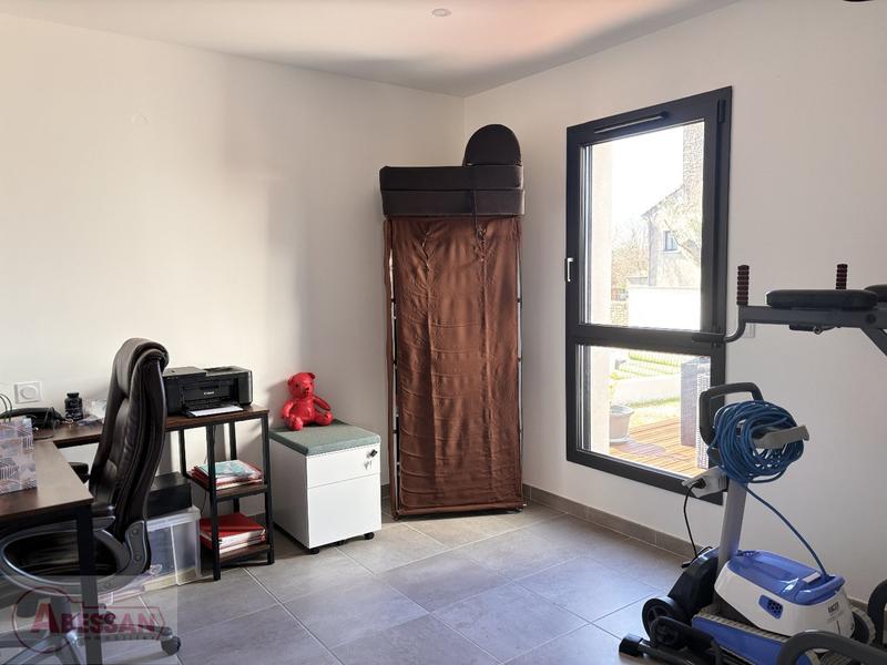 Villa - 90 m² - 4 pièces