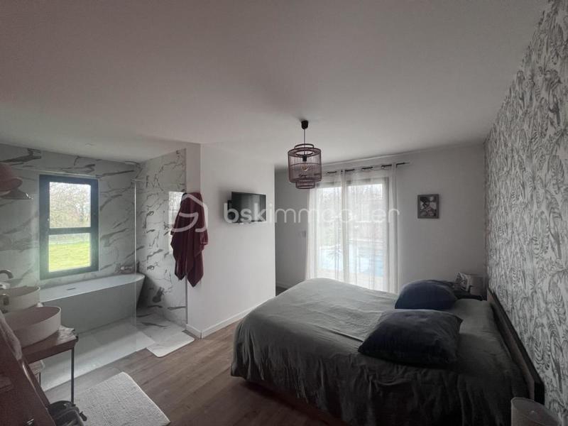 Maison - 190 m² - 8 pièces