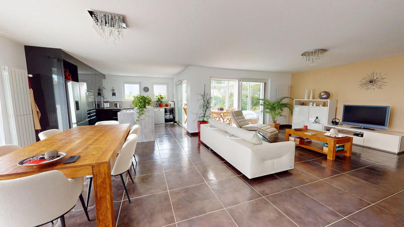 Maison - 144 m² - 4 pièces