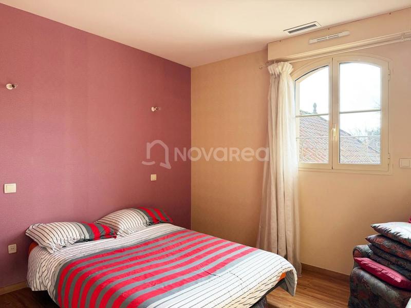 Villa - 241 m² - 7 pièces