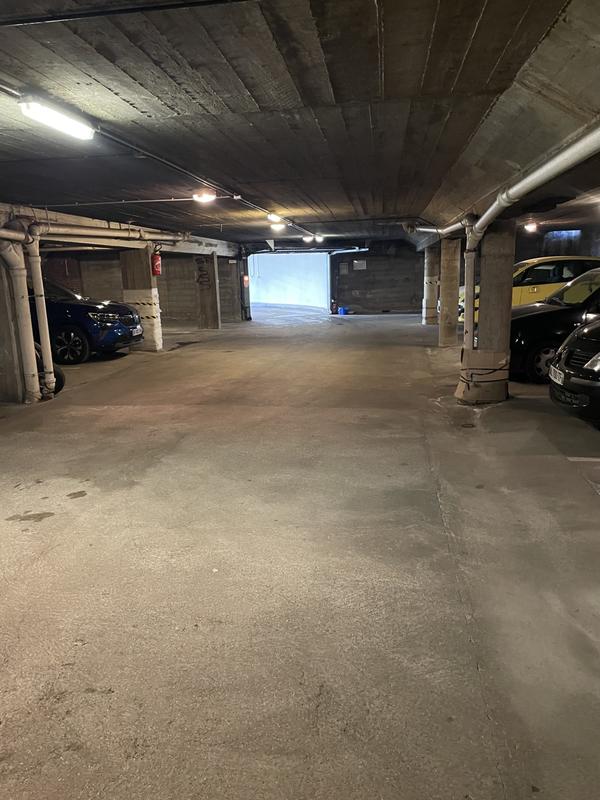Parking / Garage - 13 m²