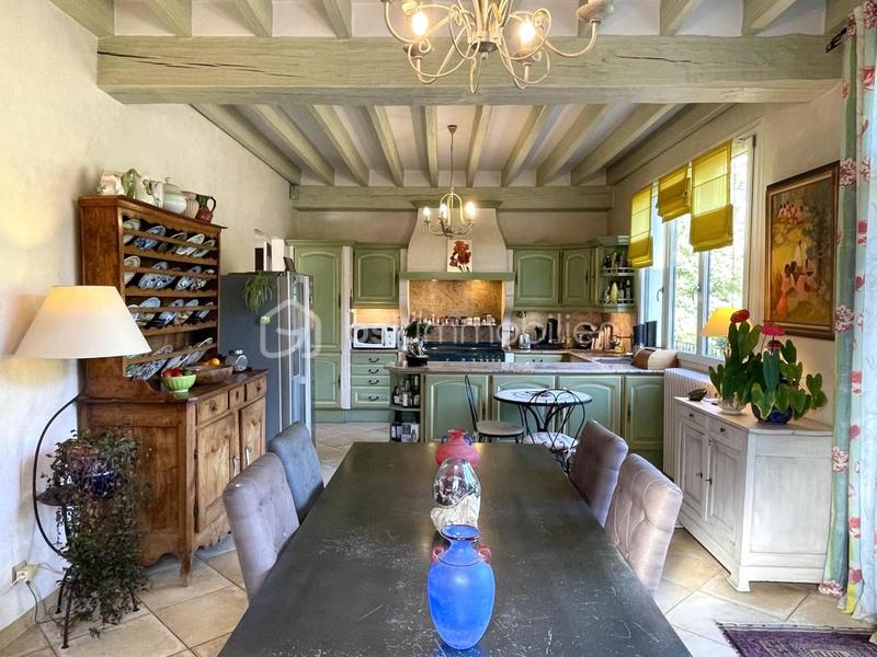 Maison traditionnelle - 263 m² - 8 pièces