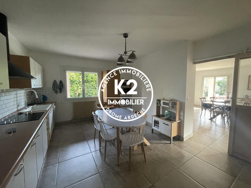 Maison - 166 m² - 6 pièces