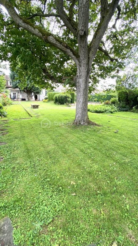 Demeure - 235 m² - 8 pièces