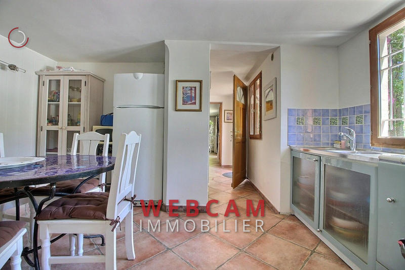 Maison - 210 m² - 8 pièces