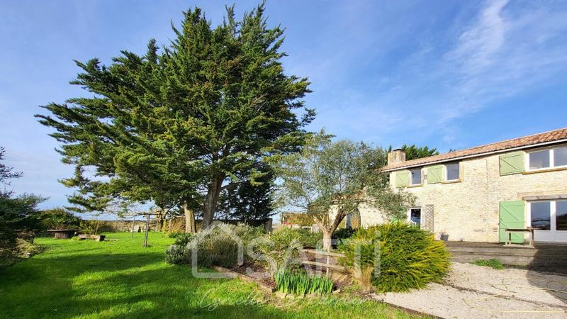 Maison - 230 m² - 6 pièces