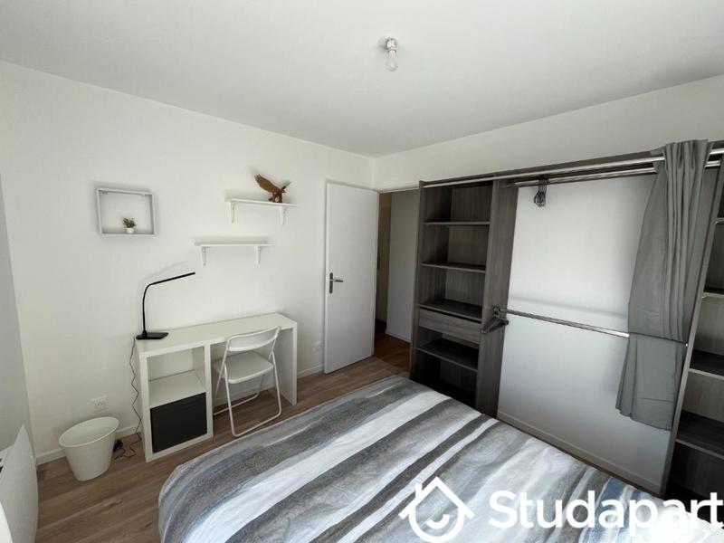 Chambre - 10 m² - 1 pièce