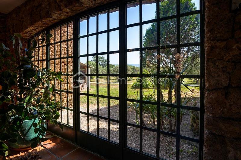 Appartement - 600 m² - 10 pièces