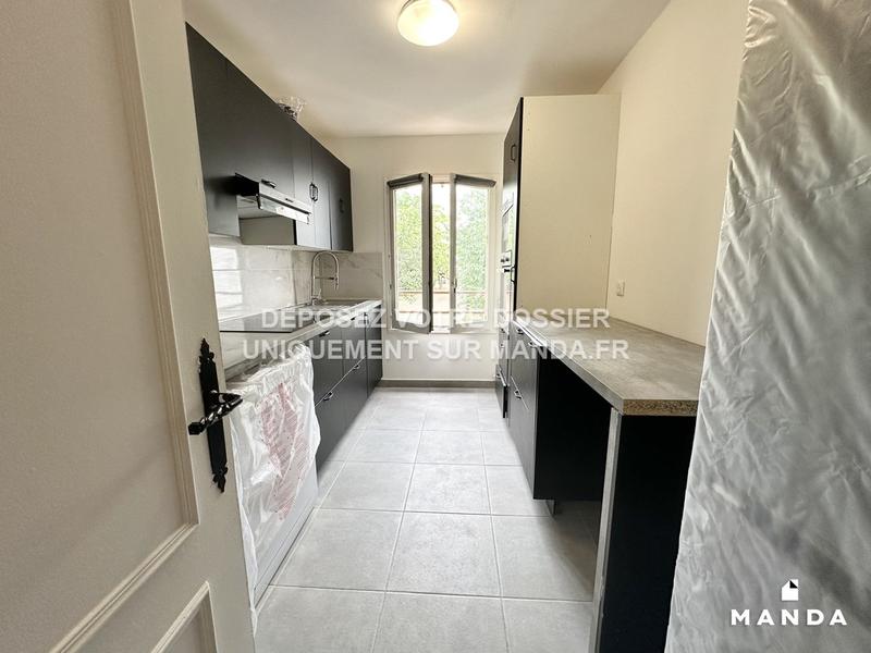 Chambre - 12 m² - 5 pièces