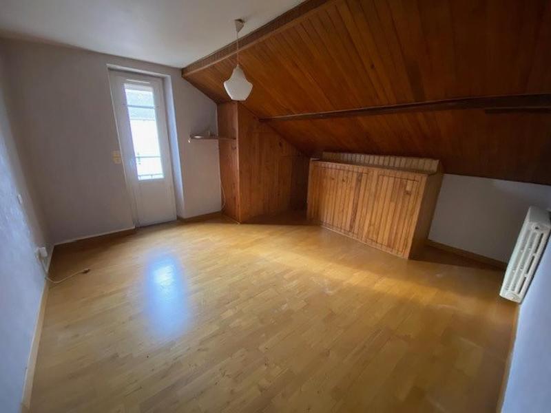 Maison - 99 m² - 5 pièces
