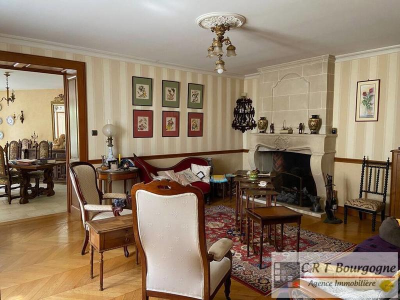 Maison ancienne - 215 m² - 7 pièces