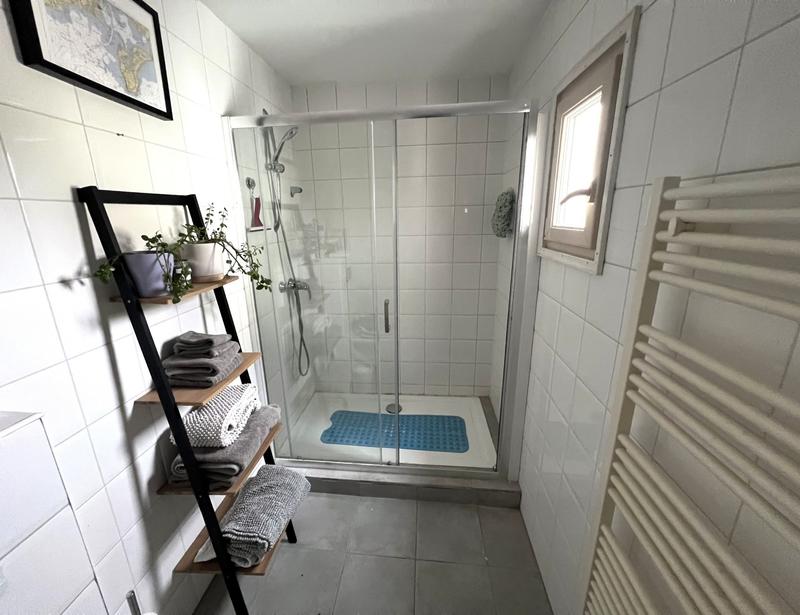 Maison traditionnelle - 250 m² - 8 pièces