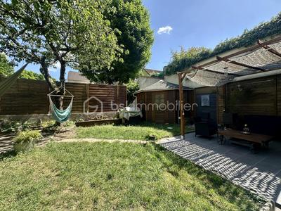 Maison traditionnelle - 86 m² - 5 pièces