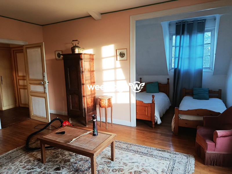 Maison - 239 m² - 10 pièces