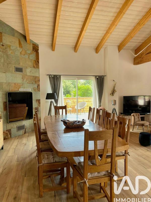 Maison - 295 m² - 11 pièces