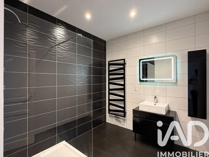 Maison - 344 m² - 9 pièces