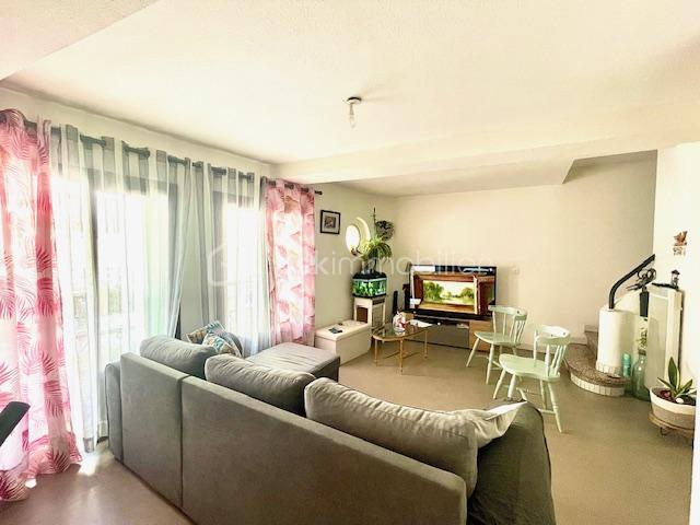 Immeuble - 117 m² - 6 pièces