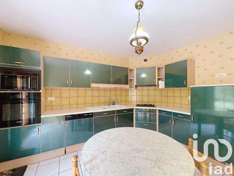 Maison - 239 m² - 10 pièces