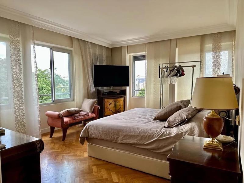 Appartement - 130 m² - 3 pièces