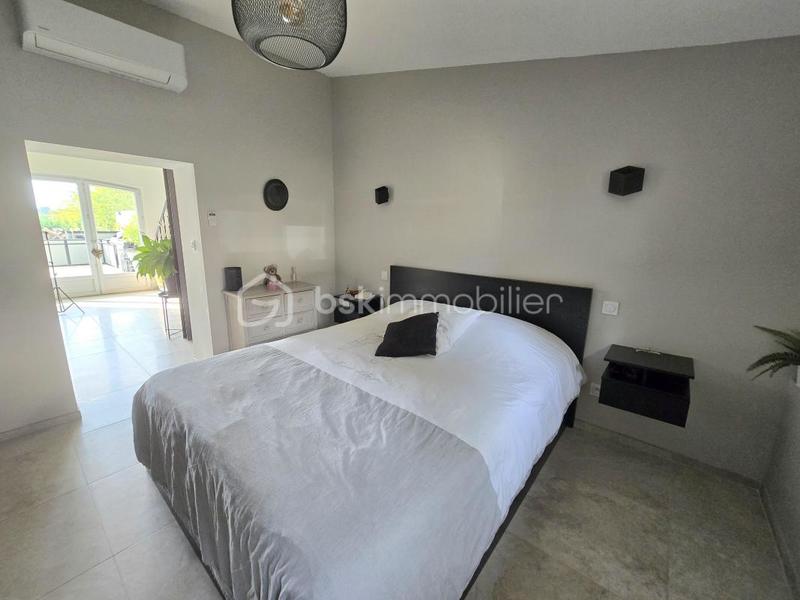 Propriété - 140 m² - 6 pièces