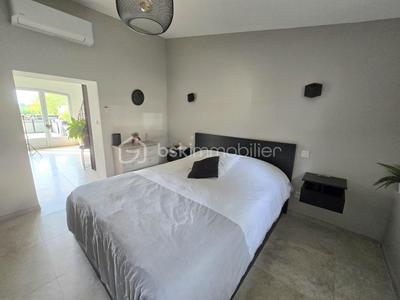 Propriété - 140 m² - 6 pièces