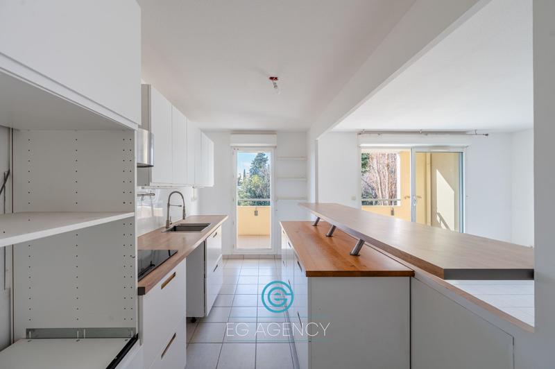 Appartement - 70 m² - 3 pièces