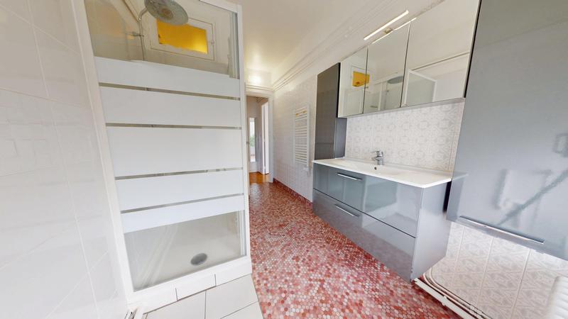 Appartement - 144 m² - 5 pièces